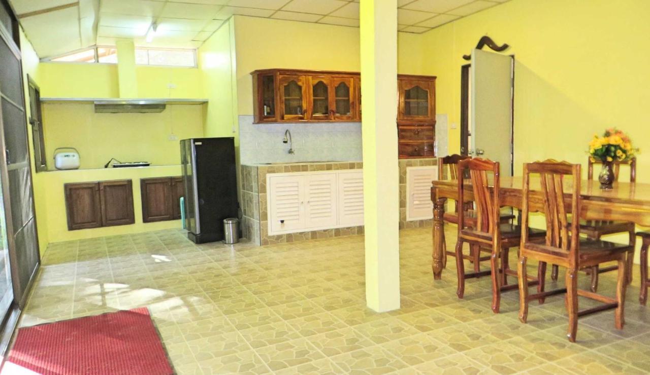 Hotel Isaan Perazim Park Roi Et Zewnętrze zdjęcie