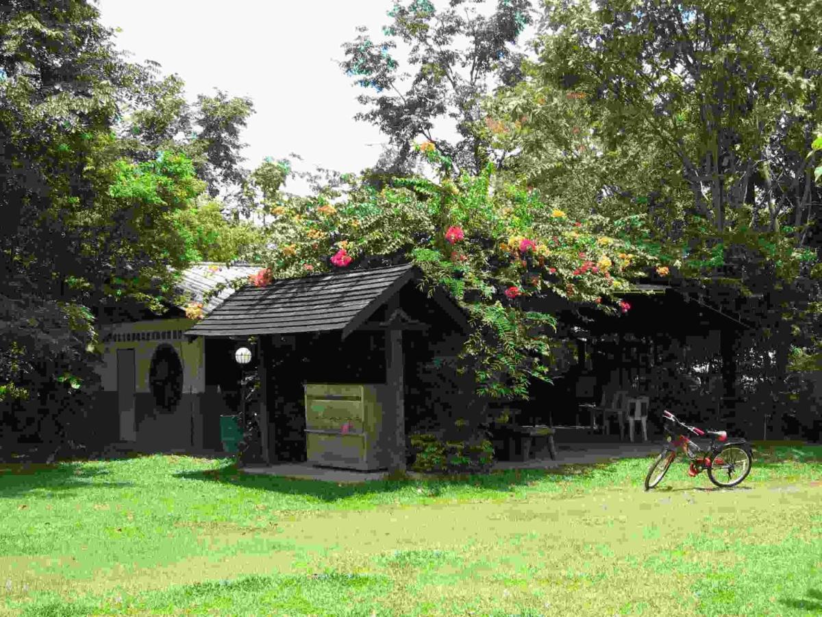 Hotel Isaan Perazim Park Roi Et Zewnętrze zdjęcie