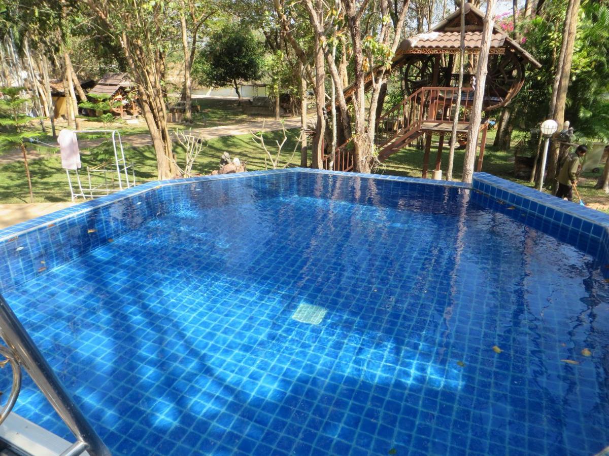 Hotel Isaan Perazim Park Roi Et Zewnętrze zdjęcie