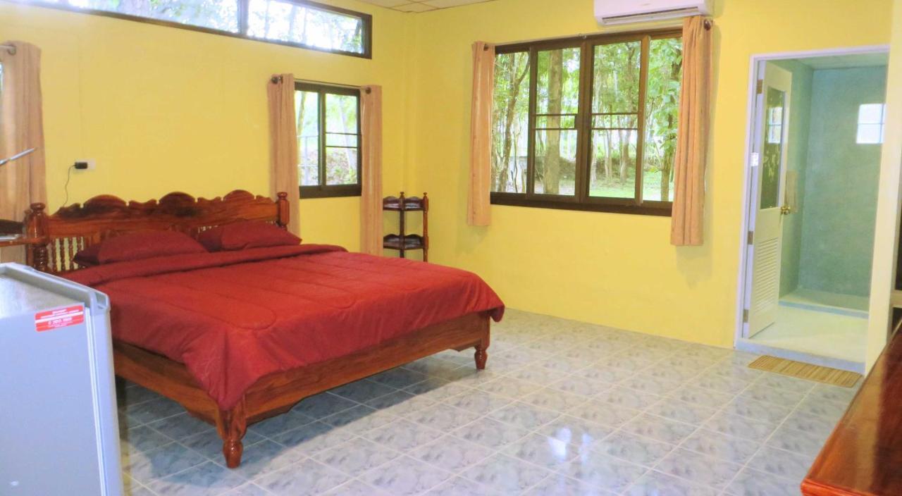 Hotel Isaan Perazim Park Roi Et Zewnętrze zdjęcie