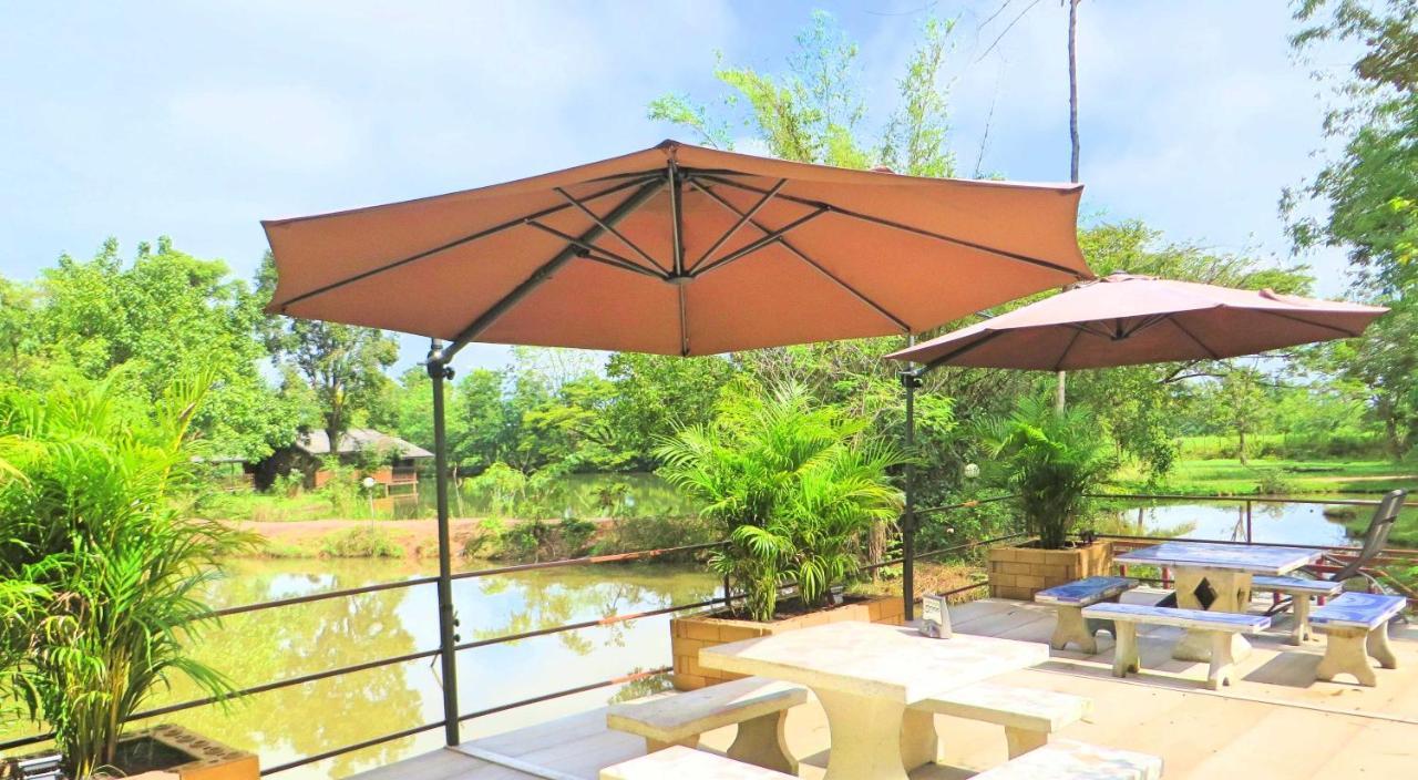 Hotel Isaan Perazim Park Roi Et Zewnętrze zdjęcie