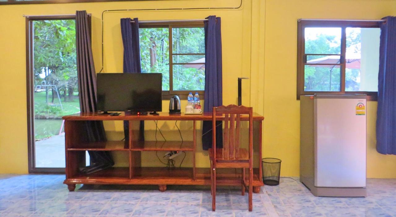 Hotel Isaan Perazim Park Roi Et Zewnętrze zdjęcie