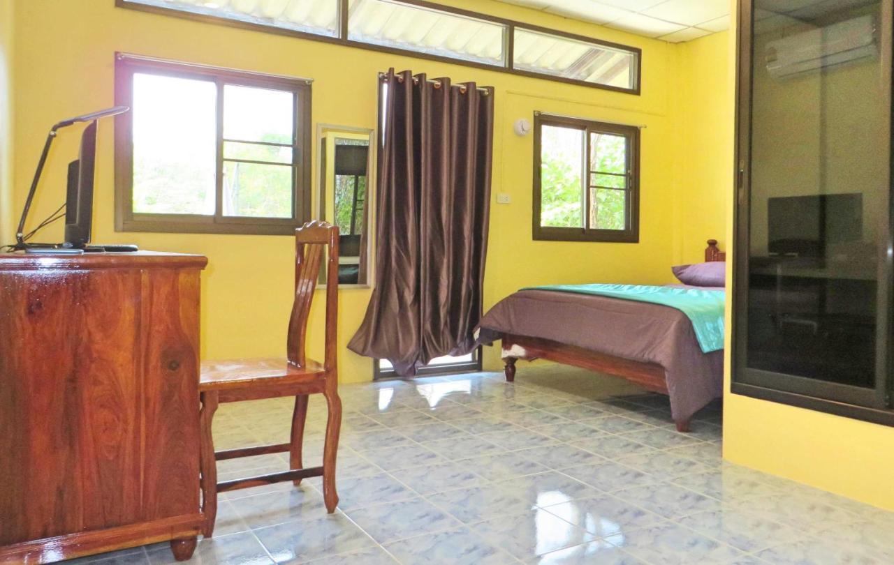 Hotel Isaan Perazim Park Roi Et Zewnętrze zdjęcie