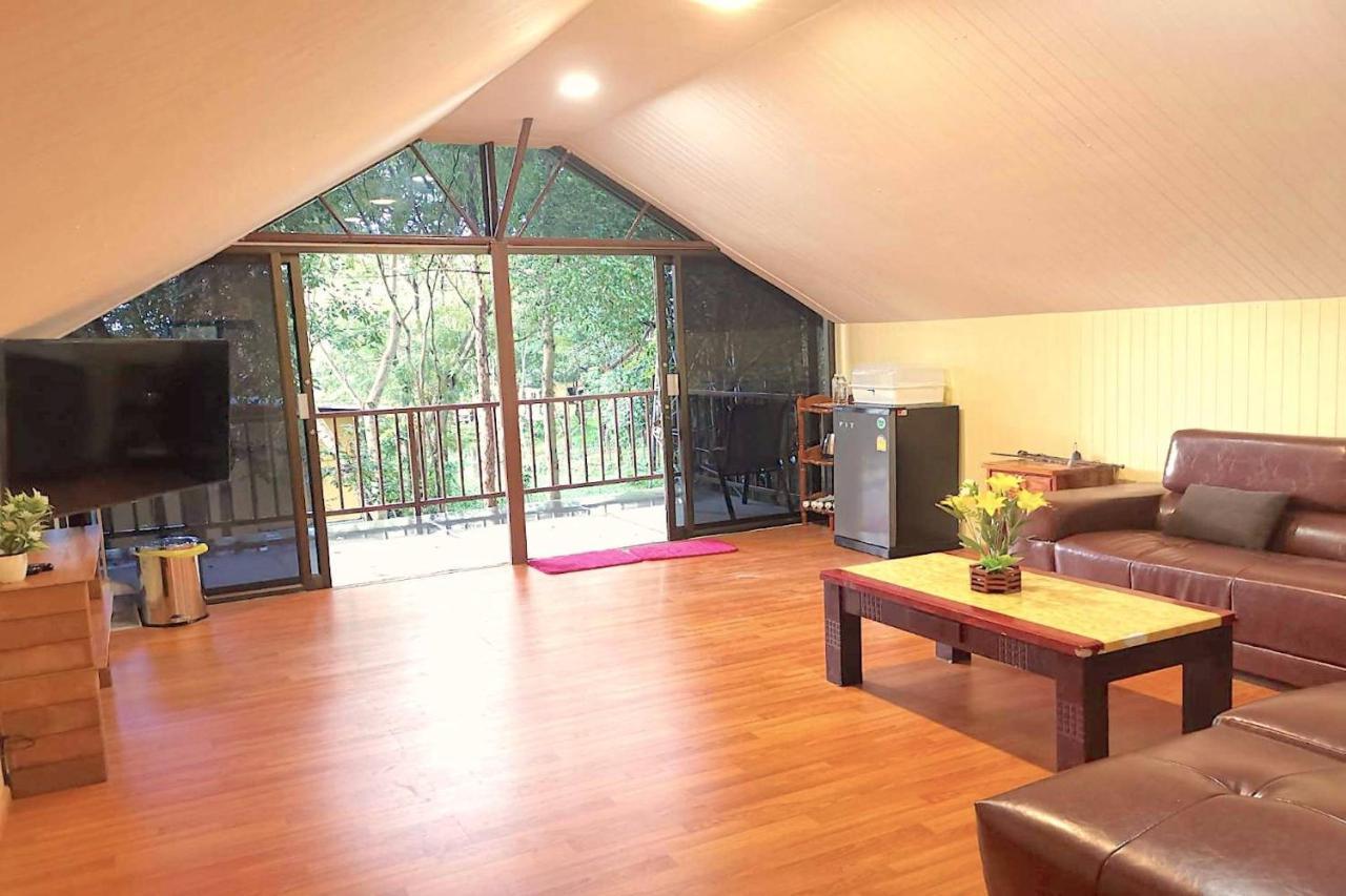 Hotel Isaan Perazim Park Roi Et Zewnętrze zdjęcie