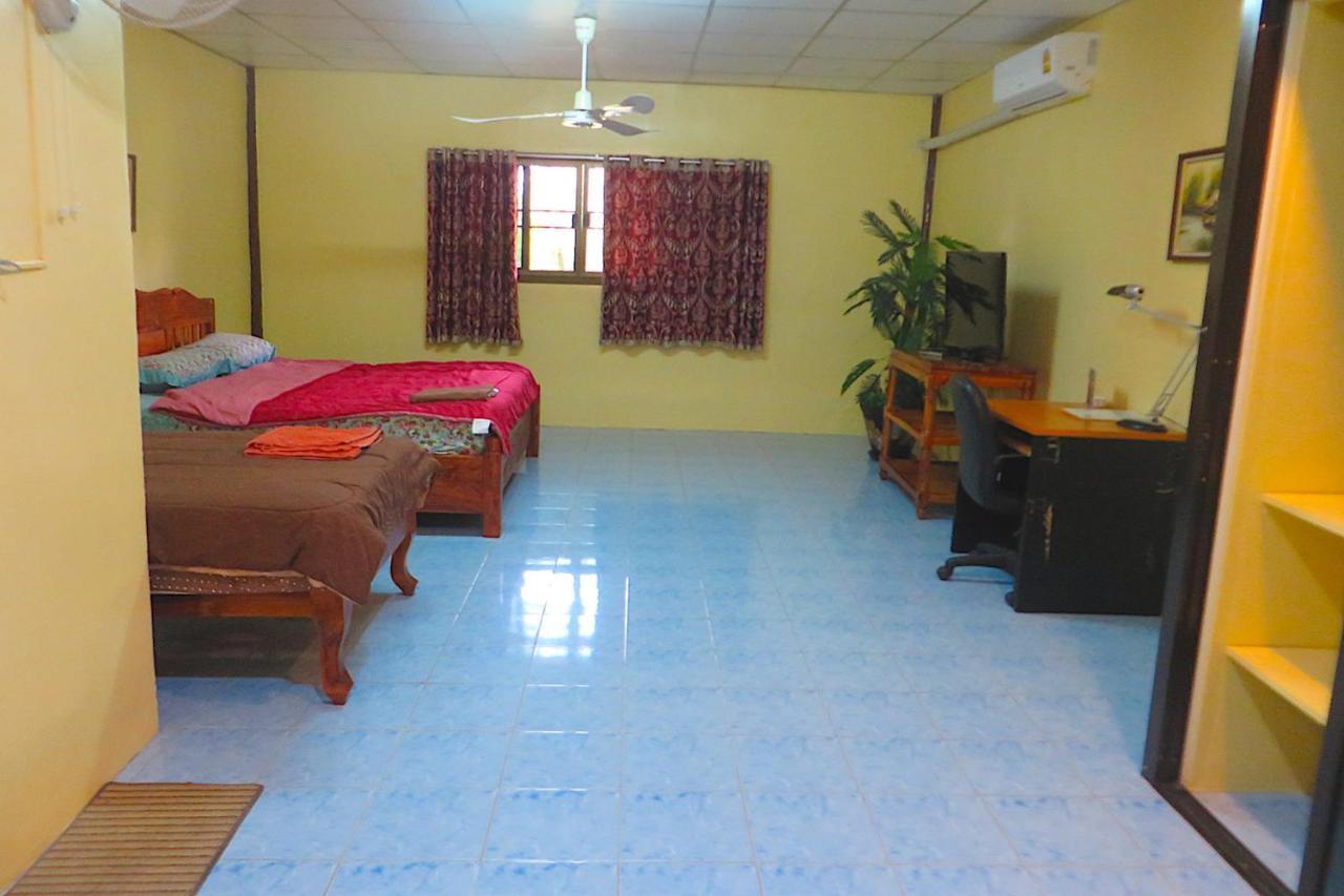 Hotel Isaan Perazim Park Roi Et Zewnętrze zdjęcie