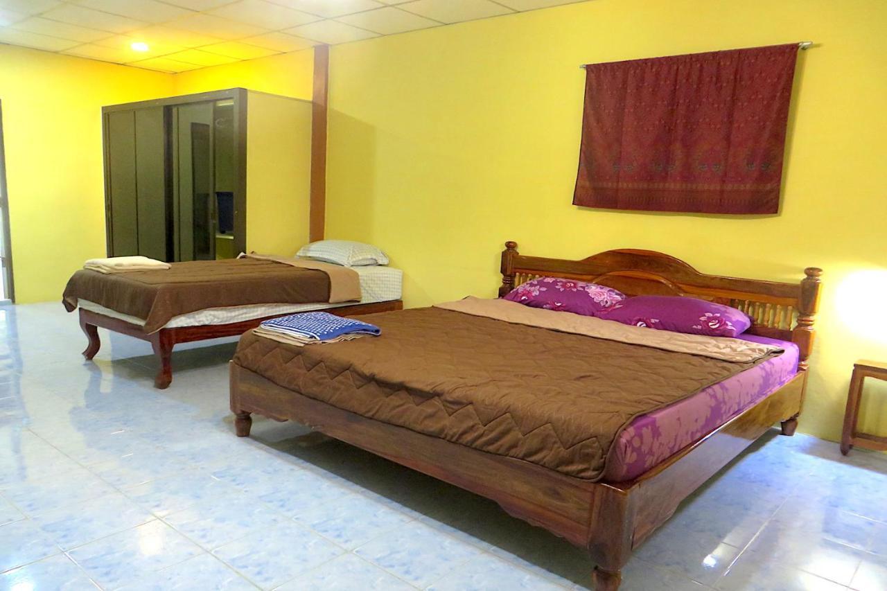 Hotel Isaan Perazim Park Roi Et Zewnętrze zdjęcie