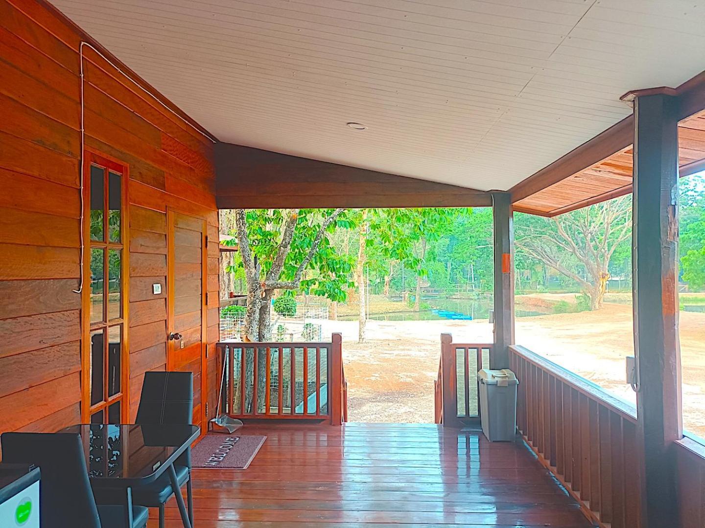 Hotel Isaan Perazim Park Roi Et Zewnętrze zdjęcie